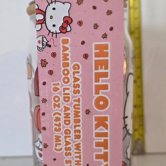 Sanrio Hello Kitty glass tumbler with lid & straw- Fall leaves pumpkin spice-NWT - Picture 3 of 5